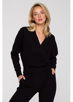 Bluza z kopertowym dekoltem - czarna ze sklepu Cudmoda w kategorii Bluzy damskie - zdjęcie 179658606