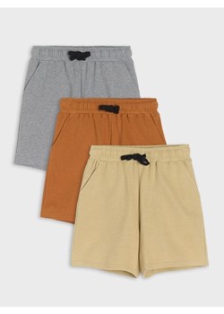 Sinsay - Szorty w prążek 3 pack - beżowy ze sklepu Sinsay w kategorii Spodenki chłopięce - zdjęcie 179663046