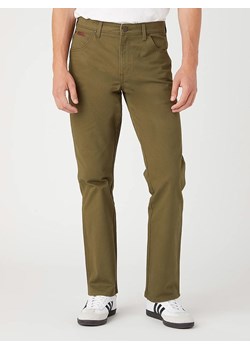 Wrangler Spodnie w kolorze oliwkowym ze sklepu Limango Polska w kategorii Spodnie męskie - zdjęcie 179673445