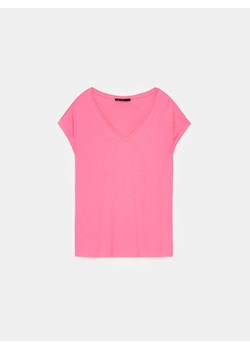 Mohito - Różowy t-shirt z krótkim rękawem - fuksjowy ze sklepu Mohito w kategorii Bluzki damskie - zdjęcie 179675705