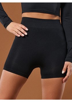 Sinsay - Krótkie legginsy z ozdobnym wzorem po bokach - czarny ze sklepu Sinsay w kategorii Szorty - zdjęcie 179684568