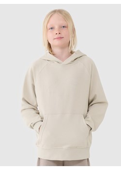 Chłopięca bluza dresowa nierozpinana z kapturem 4F 4FJWSS25TSWSM1712 - beżowa ze sklepu Sportstylestory.com w kategorii Bluzy chłopięce - zdjęcie 179684967