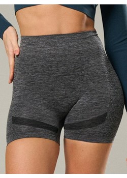 Sinsay - Krótkie legginsy z ozdobnym wzorem po bokach - szary ze sklepu Sinsay w kategorii Szorty - zdjęcie 179698846