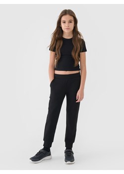 Dziewczęcy top basic t-shirt 4F 4FJWSS25TTSHF1852 - czarny ze sklepu Sportstylestory.com w kategorii Bluzki dziewczęce - zdjęcie 179707828