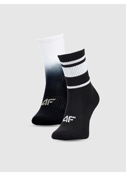 Chłopięce skarpetki casual (2-pack) 4F 4FJWSS25USOCM435 - czarne ze sklepu Sportstylestory.com w kategorii Skarpetki dziecięce - zdjęcie 179733076