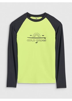 Chłopięcy longsleeve do pływania 4F 4FJWSS25TFLOM509 - zielony ze sklepu Sportstylestory.com w kategorii T-shirty chłopięce - zdjęcie 179733375