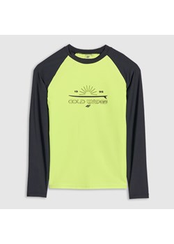Chłopięcy longsleeve do pływania 4F 4FJWSS25TFLOM509 - zielony ze sklepu Sportstylestory.com w kategorii T-shirty chłopięce - zdjęcie 179733376