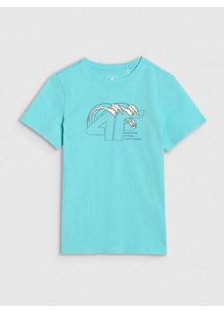 Chłopięcy t-shirt z nadrukiem 4F 4FJWSS25TTSHM1917 - turkusowy ze sklepu Sportstylestory.com w kategorii T-shirty chłopięce - zdjęcie 179755125