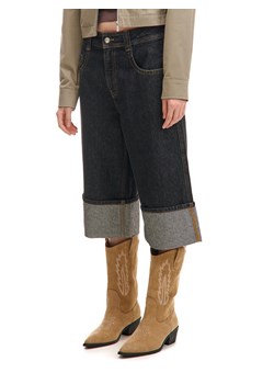 Cropp - Czarne jeansowe szorty z podwiniętymi nogawkami - czarny ze sklepu Cropp w kategorii Jeansy damskie - zdjęcie 179763309