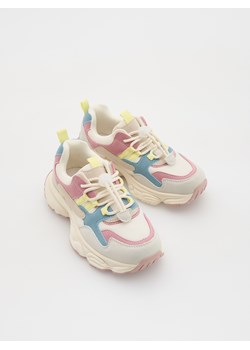 Reserved - Lekkie sneakersy - beżowy ze sklepu Reserved w kategorii Buty sportowe dziecięce - zdjęcie 179766326