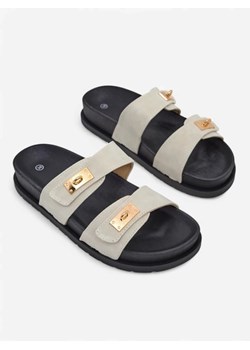 Royalfashion Klapki damskie z ozdobnymi klamerkami Costes ze sklepu royalfashion.pl w kategorii Klapki damskie - zdjęcie 179794905