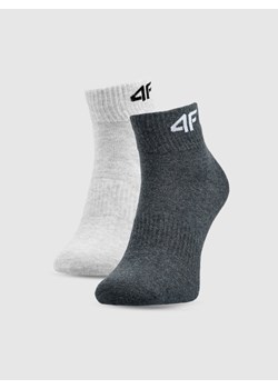 Chłopięce skarpetki za kostkę (2-pack) 4F 4FJWSS25USOCM434 - multikolor ze sklepu Sportstylestory.com w kategorii Skarpetki dziecięce - zdjęcie 179824495
