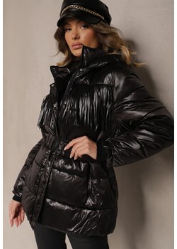 Czarna Kurtka z Kapturem i Marszczonym Paskiem Zdobiona Frędzlami i Pikowaniem Sanathra ze sklepu renee.pl w kategorii Kurtki damskie - zdjęcie 179936599