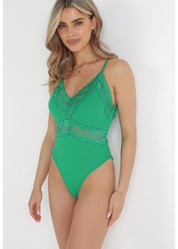 Zielone Body na Regulowanych Ramiączkach z Koronką Zayana ze sklepu born2be.pl w kategorii Body damskie - zdjęcie 180003139