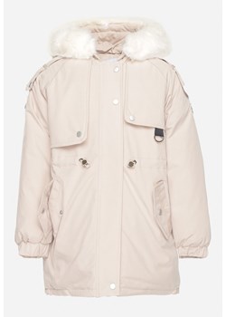 Jasnobeżowa Kurtka Parka z Kapturem i Futerkiem Ściągana w Talii Leamirae - id: 361381 - marki born2be - 180113367 Jasnobeżowa Kurtka Parka z Kapturem i Futerkiem Ściągana w Talii Leamirae ze sklepu born2be.pl w kategorii Kurtki dziewczęce - zdjęcie 180113367