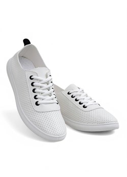 Royalfashion Damskie ażurowe trampki Tareb ze sklepu royalfashion.pl w kategorii Trampki damskie - zdjęcie 180187975