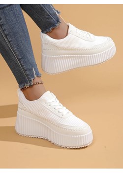 Royalfashion Sportowe sneakersy damskie na platformie Siserra ze sklepu royalfashion.pl w kategorii Buty sportowe damskie - zdjęcie 180195408