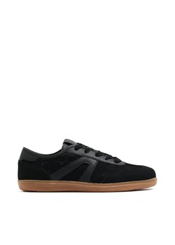 Cropp - Czarne sneakersy z imitacji zamszu - czarny ze sklepu Cropp w kategorii Trampki męskie - zdjęcie 180256677