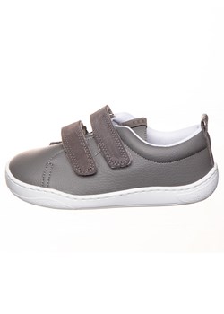 kmins Buty w kolorze szarym do chodzenia na boso ze sklepu Limango Polska w kategorii Buty sportowe dziecięce - zdjęcie 180268878