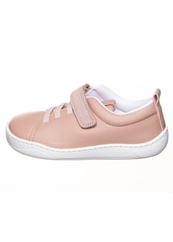 kmins Buty w kolorze jasnoróżowym do chodzenia na boso ze sklepu Limango Polska w kategorii Buty sportowe dziecięce - zdjęcie 180268896