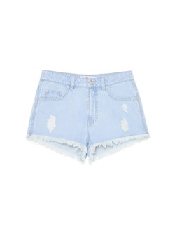 Cropp - Jasnoniebieskie jeansowe szorty z postrzępionymi nogawkami - niebieski ze sklepu Cropp w kategorii Szorty - zdjęcie 180286378