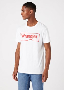 WRANGLER FRAME LOGO TEE MĘSKI T-SHIRT KOSZULKA NADRUK WHITE W7H3D3989 112146326 - id: 43540 - marki Wrangler - 180289735 WRANGLER FRAME LOGO TEE MĘSKI T-SHIRT KOSZULKA NADRUK WHITE W7H3D3989 112146326 ze sklepu YouNeedit.pl w kategorii T-shirty męskie - zdjęcie 180289735