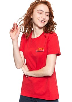 LEE T SHIRT DAMSKI CHEST LOGO TEE WARP RED L43ZFEKG 112109773 ze sklepu YouNeedit.pl w kategorii Bluzki damskie - zdjęcie 180291378