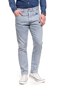 WRANGLER SPODNIE MĘSKIE SLIDER ICE BLUE W18RWG72B 112127409 ze sklepu YouNeedit.pl w kategorii Jeansy męskie - zdjęcie 180294657