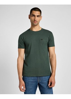 LEE MĘSKA KOSZULKA ULTIMATE POCKET TEE OLIVE NIGHT 112355560 L66J016192 ze sklepu YouNeedit.pl w kategorii T-shirty męskie - zdjęcie 180295135