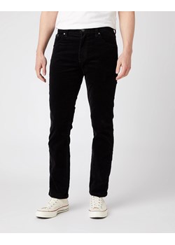 MĘSKIE SPODNIE SZTRUKSOWE WRANGLER TEXAS SLIM BLACK W12SEC100 112141146 ze sklepu YouNeedit.pl w kategorii Spodnie męskie - zdjęcie 180295306