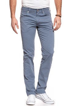 WRANGLER SPODNIE MĘSKIE GREENSBORO FLINSTONE BLUE W15QMM13F 112126982 ze sklepu YouNeedit.pl w kategorii Spodnie męskie - zdjęcie 180299679