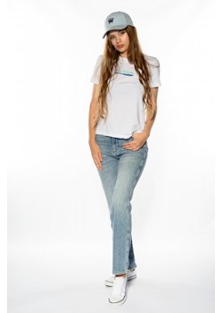 SPODNIE DAMSKIE WRANGLER RETRO-BOYFRIEND INDIGO BEACH W243SW28H 112127929 ze sklepu YouNeedit.pl w kategorii Jeansy damskie - zdjęcie 180299718