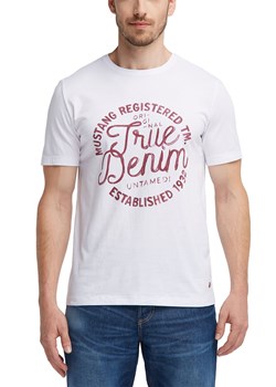 MUSTANG T SHIRT WORDING TEE GENERAL WHITE 1006388 2045 ze sklepu YouNeedit.pl w kategorii T-shirty męskie - zdjęcie 180300395