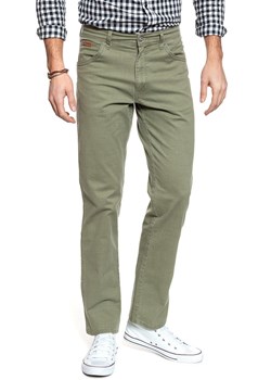 WRANGLER SPODNIE MĘSKIE TEXAS MOSS GREEN W12197330 112126078 ze sklepu YouNeedit.pl w kategorii Spodnie męskie - zdjęcie 180301817