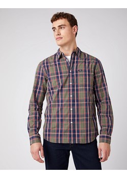 MĘSKA KOSZULA MATERIAŁOWA WRANGLER LS 1PKT SHIRT DUSTY OLIVE W5A14MX45 112141415 ze sklepu YouNeedit.pl w kategorii Koszule męskie - zdjęcie 180305226