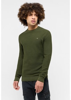 MUSTANG ELLIOT MĘSKI SWETER LOGO ELEGANCKI RIFLE GREEN 1015472 6514 ze sklepu YouNeedit.pl w kategorii Swetry męskie - zdjęcie 180307399