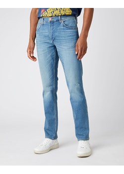 WRANGLER GREENSBORO MĘSKIE SPODNIE JEANSOWE DUSTY DEVIL W15QC4665 112141188 ze sklepu YouNeedit.pl w kategorii Jeansy męskie - zdjęcie 180307656