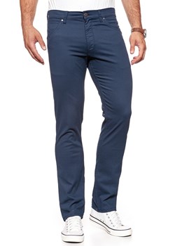 WRANGLER SPODNIE MĘSKIE GREENSBORO NAVY W15QGE114 112126910 ze sklepu YouNeedit.pl w kategorii Spodnie męskie - zdjęcie 180308119
