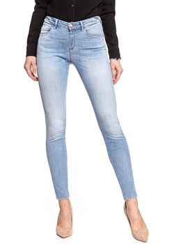 WRANGLER SKINNY LIGHT CHARM W28KRG17U 112128328 ze sklepu YouNeedit.pl w kategorii Jeansy damskie - zdjęcie 180312958