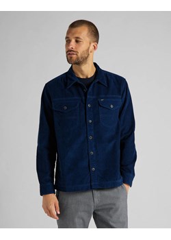 LEE LOCO PATCH OVERSHIRT RELAXED FIT MĘSKA KOSZULA SZTRUKSOWA WASHED BLUE L68KTQLR 112117181 ze sklepu YouNeedit.pl w kategorii Koszule męskie - zdjęcie 180313788