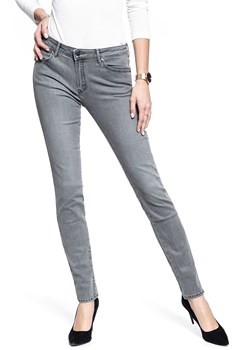 SPODNIE DAMSKIE WRANGLER SLIM SOFT ASH W28LJW10V 112128400 ze sklepu YouNeedit.pl w kategorii Jeansy damskie - zdjęcie 180318115