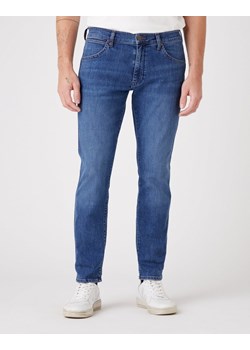 WRANGLER LARSTON MĘSKIE SPODNIE JEANSOWE SPOTLITE W18SYJ38N 112145873 ze sklepu YouNeedit.pl w kategorii Jeansy męskie - zdjęcie 180318888
