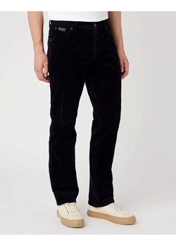 WRANGLER TEXAS MĘSKIE SPODNIE SZTRUKSY BLACK W121A2100 112320120 ze sklepu YouNeedit.pl w kategorii Spodnie męskie - zdjęcie 180321537