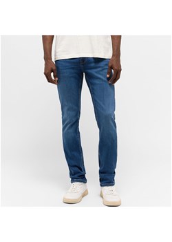Męskie Spodnie Jeansowe MUSTANG Boston Denim Blue 1015289 5000 682 ze sklepu YouNeedit.pl w kategorii Jeansy męskie - zdjęcie 180322216