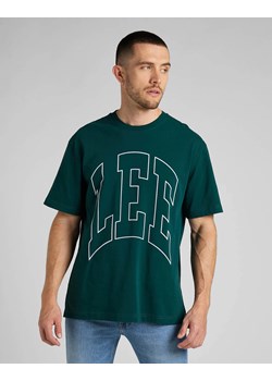 LEE SS VARSITY TEE MĘSKA KOSZULKA T-SHIRT LOGO ESMERALDA L69CFE96 112321823 ze sklepu YouNeedit.pl w kategorii T-shirty męskie - zdjęcie 180322245
