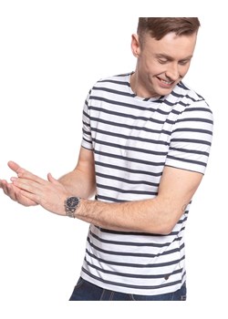 MĘSKI T-SHIRT MUSTANG ALEX C Y/D STRIPES 1009045 11573 ze sklepu YouNeedit.pl w kategorii T-shirty męskie - zdjęcie 180323867