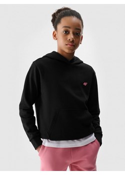 Dziewczęca bluza dresowa nierozpinana z kapturem 4F 4FJWMM00TSWSF1316 - czarna ze sklepu Sportstylestory.com w kategorii Bluzy dziewczęce - zdjęcie 180333745