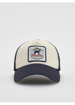 Reserved - Czapka trucker z naszywką - granatowy ze sklepu Reserved w kategorii Czapki z daszkiem męskie - zdjęcie 180340566