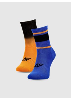 Chłopięce skarpetki casual (2-pack) 4F 4FJWSS25USOCM435 - multikolor ze sklepu Sportstylestory.com w kategorii Skarpetki dziecięce - zdjęcie 180375146
