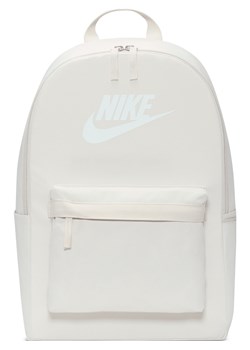 Plecak Nike Heritage (25 l) - Brązowy ze sklepu Nike poland w kategorii Plecaki - zdjęcie 180375519